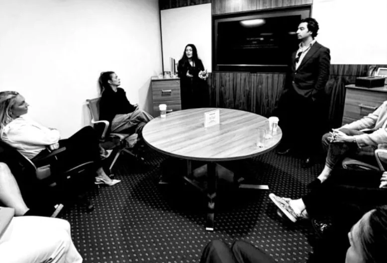Michelle van Eck teaching the Unlocking Leads masterclass to a room of interior designers in London